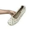 Zapatos de vestir retro de lunares poco profundos que aumentan la altura 2026 Coreanos versátiles con lazo estilo ballet zapatos estilo coreano