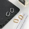 Aretes retro rectangulares cilíndricos de línea con hebilla para la oreja, de alta gama, moda japonesa y coreana, elegantes, chapados en oro de 14 quilates, aretes de lujo ligero