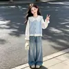 Chal de Botones Colorido Estilo Coreano Versátil para Primavera/Otoño Conjunto de Tres Piezas de Moda: Camisa con Cuello de Muñeca Dulce y Linda, Jeans