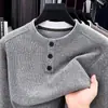 Suéter de Tricô Liso para o Inverno 2026 com Gola Redonda e Botões, Camisa Básica Versátil Manga Longa Masculina para Negócios Casuais