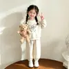 Conjunto Dulce Infantil Estilo Coreano Moda Primavera y Otoño Sudadera con Capucha Holgada de Manga Larga Pantalones Jogger Conjunto Elegante de Dos Piezas Moderno