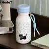 Botella de agua aislada elegante y atractiva para mujer, con pajilla, hecha de acero inoxidable, con un diseño minimalista y único, y un lindo patrón de dibujos animados, perfecta para estudiantes y fácil de transportar
