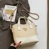 2025 Nova Bolsa Saco Estilo Coreano Simples e Fashion para Mulheres para o Trabalho e Deslocamento, Bolsa Transversal Versátil de Alta Qualidade