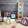 Brocado de Canción China Tarjeta Dura Adornos Marcadores de Papel de Arroz Tarjetas de la Fortuna de Cartón Mini Caligrafía Escrita a Mano Mesa Decorativa Cultural y Creativa DIY