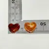 Corazón de ámbar degradado de fondo plano para otoño/invierno, material acrílico para manualidades hechas a mano y creación de tarjetitas lindas