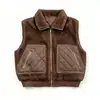 Chaleco acolchado para mujer de otoño e invierno con cuello alto, patrón de rombos y longitud corta, perfecto para usar en capas como una prenda exterior sin mangas