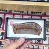 Peine de Sándalo Pintado Negro Dorado, Peine Masajeador de Madera Pintado Dorado de Colores con Mango, Suave y que no se atasca, Cómodo de agarrar