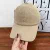 Boné de Baseball Tendência com Bordado de Letras de Marca, Macio, para Mulheres, Fashion e Versátil, Proteção Solar Primavera e Verão, Novo Estilo Boné Bico de Pato para Homens