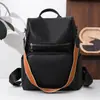 Mochila de mujer transfronteriza 2026 otoño nuevo estilo coreano moda para ir al trabajo y viajar mochila de gran capacidad bolsa para portátil
