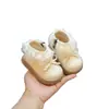 Zapatos para bebé niña, botines pequeños de piel, zapatos de algodón con peluche para invierno, zapatos para bebé con suela suave para caminar, botines cortos de princesa, botas para niña