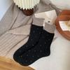 Meias de Lã Grossas Quentes de Inverno com Bolinhas Estilo Coreano Contrasting Retro Enroladas para Usar Meias Femininas de Cano Médio
