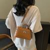 Bolsa Pequena de Lona para Mulheres 2025 Primavera Nova Moda Versátil Bolsa Transversal Super Popular Bolsa Carteiro Caixa Bolsa Quadrada Pequena Bolsa Balde