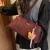 Bolsa de Luxo Acessível com Aparência Sofisticada para Mulheres 2025 Inverno Nova Moda Retrô Nicho Bolsa de Ombro para o Dia a Dia Bolsa Casual de Axila
