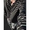 Camiseta Cinza Gola V com Listras em Contraste Manga Longa Masculina Outono Estilo Preguiçoso Emagrecedor Top Base Camisa de Segunda Pele