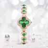 Nuevo Reloj de Mujer de Lujo Ligero, Estilo Trébol de Cuatro Hojas a la Moda, Diseño de Nicho de Alta Gama, Reloj Incrustado con Diamantes