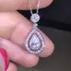 Venta caliente en vivo collar de moissanita simulada de 2 quilates cadena para clavícula de mujer ocho corazones ocho flechas colgante de circonita cúbica joyería