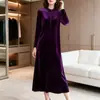 Vestido Nuevo de Terciopelo Dorado Talla Grande para Mujer Otoño Invierno Moda Larga Hasta la Rodilla Estilo Mamá Dama Rica