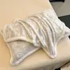 Juego de Cuatro Piezas de Leche Polar Tallada Engrosada Invierno Más Terciopelo Borde Envuelto Funda Nórdica Sábana de Franela Juego de Tres Piezas Ropa de Cama