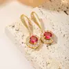 Brincos de Alto Venda do Oriente Médio Adequados para Festas Noturnas Ganchos de Orelha de Cobre com Zircônia Suporte para Fornecimento Transfronteiriço Joias Atacado Podem Ser Personalizados