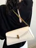 Bolso de Cadena Elegante y de Moda Estilo Baguette Nuevo Primavera 2026 Bolso de Hombro para Mujer de Gama Alta