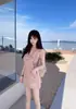 Dulce y puro, juvenil y rejuvenecedor, falda con tirantes de mezclilla desgastada para mujeres petite, falda versátil casual de verano para chicas dulces y frescas