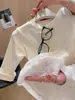 Camisa Base Versátil de Algodão Puro Estilo Coreano para Crianças Maiores, Novo Estilo de Primavera com Renda Elegante e Mangas Longas