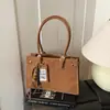 Bolsa de Mão Transfronteiriça Nova de Grande Capacidade, Bolsa de Moda Retrô, Nova Bolsa Tote de Ombro Simples e de Alta Qualidade na Moda