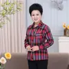 Camisa de cuadros de poliéster y algodón suelta de manga larga ajustada para mujer de mediana edad al por mayor Mujeres de mediana edad 40-50