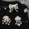 Varios accesorios de lazo de perlas, pasadores para el cabello con forma de lazo hechos a mano con cuentas, broches y accesorios para la ropa, venta al por mayor de fábrica