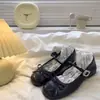 Falda de Moda Versátil Zapatos Franceses Individuales Zapatos Planos de Ballet Plateados de Corte Bajo Mary Janes Zapatos Pequeños de Cuero Llegada Nueva Verano 2026