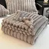 Manta de Fleece Listrada Quatro Estações Fina para Dormitório Individual Cobertor de Ar Condicionado Cobertor para Cochilo no Escritório Pequena Manta para Sofá