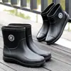 Botas de chuva impermeáveis, sapatos de chuva masculinos, tamanhos 35-49, estilo moderno de cano médio, com forro fixo e solas antiderrapantes, estilo de cano curto