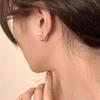 Aretes geométricos de perlas de imitación, diseño de nicho de lujo ligero, estilo coreano, aretes del mismo estilo de Dongdaemun, entrega de una pieza, Nuevo