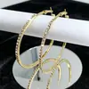 Brincos de strass de explosão transfronteiriça Brincos de argola de brincos simples e generosos Moda Produto único Joias femininas Brincos de personalidade combinando diariamente