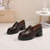 Guangzhou Novo Couro Genuíno de Cordeiro Bico Redondo Salto Médio Couro de Cordeiro Tanning Vegetal Estilo Britânico Fivela de Sela Mocassins Sapatos Pequenos de Couro Femininos Transfronteiriço