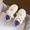 Zapatos de Skate para Niños Zapatos Blancos 2026 Nuevas Llegadas de Primavera Zapatos Casuales de Suela Suave para Niñas Zapatos Deportivos Antideslizantes para Niñas Versátiles