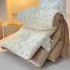 Colcha de feijão fresco pequena colcha quente espessada Colcha de algodão infantil outono e inverno Duplo Novo núcleo de colcha grossa resistente ao frio