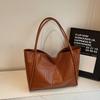 Bolsa Retrô de Alta Qualidade e Grande Capacidade para Mulheres 2025 Nova Moda Padrão Crocodilo Bolsa de Ombro para Trabalho Textura Bolsa Tote