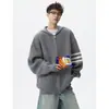 Suéter de Tricô com Capuz Outono Inverno Novo Masculino Cardigan de Listras Três Barras Roupa Externa Estilo Old Money Atacado de Fábrica Transfronteiriço