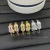 Pendientes de Aro de Herradura con Medio Diamante Fred V Gold, Estilo Versátil de Celebridad de Lujo Ligero, Pendientes Exquisitos con Hebilla de Figura 8 para Mujer
