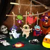 30Pzs Colgantes Decorativos de Madera Lindos e Interesantes de Halloween Sombrero de Bruja Calabaza Colgantes Adecuados para Fiestas de Halloween