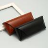 Estuche Portátil para Gafas con Textura de Cuero y Estampado de Logo, Estuche Vintage Artístico Retro Anticaídas y Resistente a la Presión B