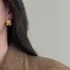 Racimos de Flores, Estilo Francés Retro, Forma de Flor Súper de Hada, Celebridad de Internet Metálicos Francés Nuevo Producto, Pendientes de Gama Alta, Pendientes de Moda