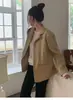 Blazer retrô francês estilo INS com design de abotoamento simples, bolsos duplos e uma paleta de cores Maillard, modelo 25355