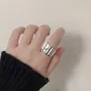 Anel aberto plissado liso da moda anel de dedo feminino ins vento frio nicho hip hop anel de dedo popular pop anel de casal