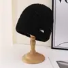 Nuevo Gorro de Felpa Estilo Japonés para Mujer, Cálido para Otoño e Invierno, Tejido de Color Sólido, Gorro Simple Versátil, Gorro de Punto para Proteger Orejas, Moderno