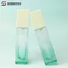 Venta directa del fabricante: Botella cuadrada transparente de vidrio de fondo grueso para loción de 30 ml, botella dispensadora cosmética, botella con bomba al por mayor