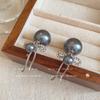 Pendientes de lazo de perla gris con sensación fresca para mujer, aretes exquisitos de lujo ligeros retro franceses, accesorios para las orejas de alta gama que combinan con todo.