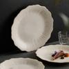 Plato Plano de Cerámica Dehua con Forma de Flor Plato Hondo Creativo Japonés Retro Asimétrico Vajilla Plato Plato para el Hogar Sensación de Alta Gama