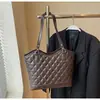 Bolsa Tote Matelassê de Grande Capacidade para Mulheres Outono 2025 Nova Versátil Acessível Luxo Elegante Casual Bolsa de Ombro/Axila